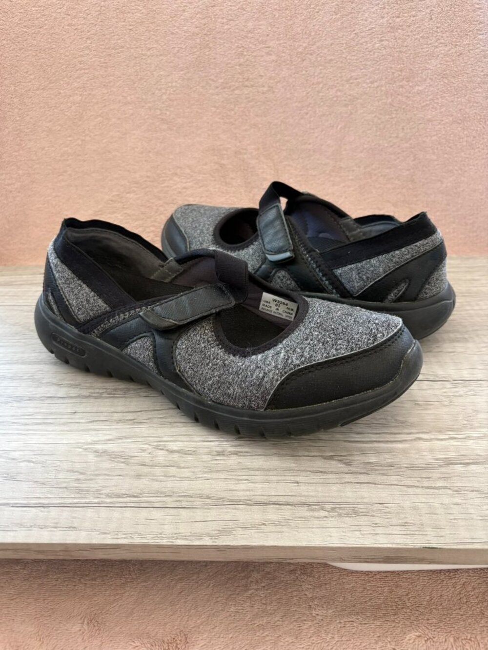Propet Leona Mary Jane Gray Felt Fabric Flat Orthotic Comfort Shoe W3264 8.5